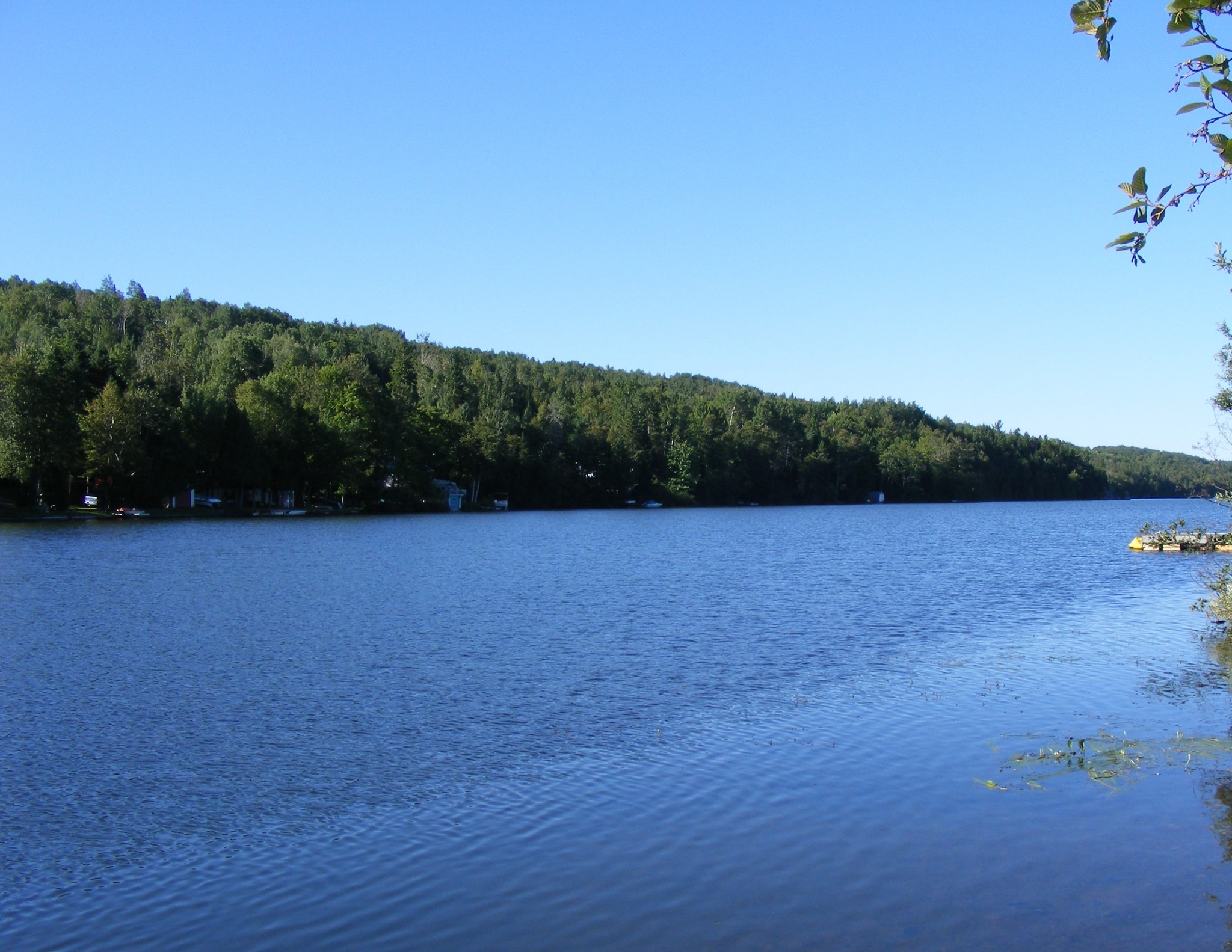 Vue panoramique estivale du lac Saint-Pierre