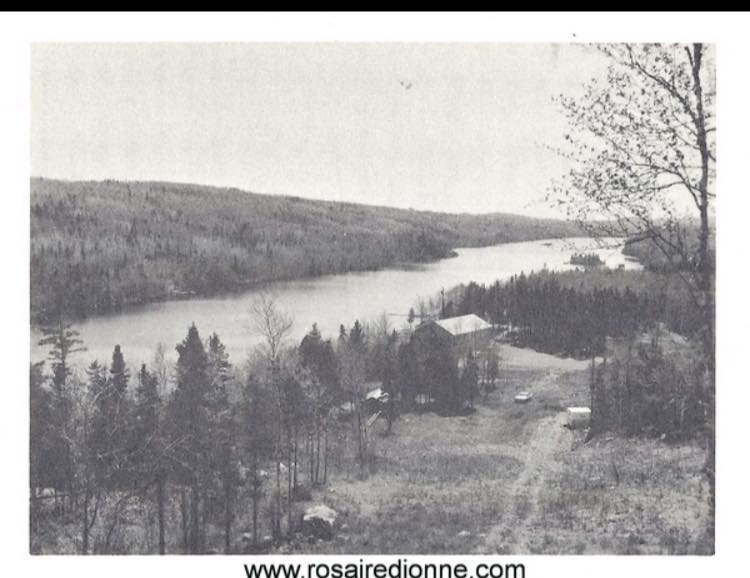 Vue historique du lac Saint-Pierre avec ferme et chemin de terre au premier plan