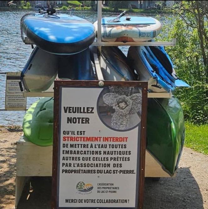 Panneau réglementant la mise à l'eau des embarcations au lac Saint-Pierre